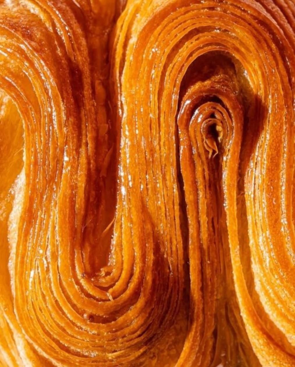 Detalle de las capas de un laminado horneado